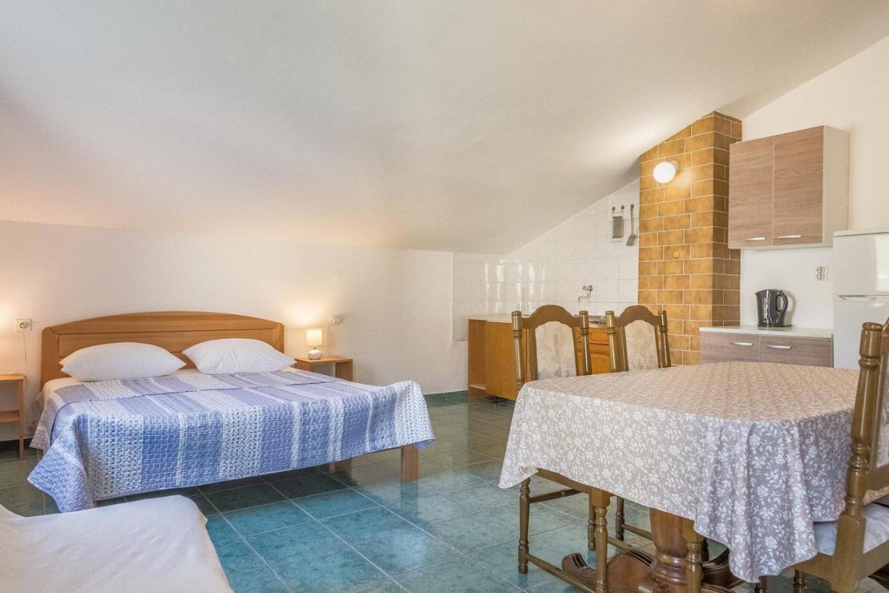 Apartments Kod Cara لوكفا روجوزنيكا المظهر الخارجي الصورة